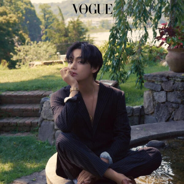 「V」ogue Korea 10月号